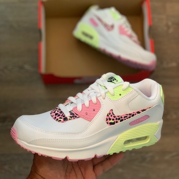 Nike Air Max 90 “ Pink barely Volt “ - Picture 4 of 8